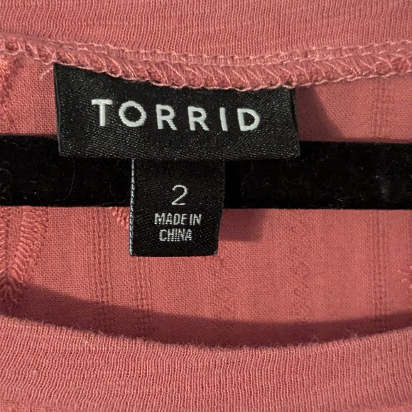 Torrid Pink Floral Ruffle Blouse Size 2 (18/20) - Picture 7 of 9